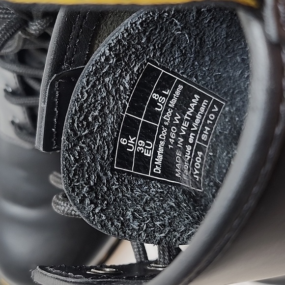 Dr. Martens 1460 Smooth Leather Lace Up Non Slip Chunky  Boots 8 - Picture 14 of 16